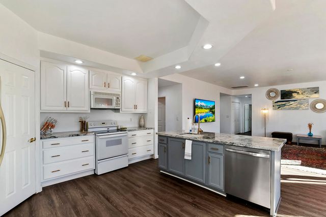 66900 Mission Lakes Boulevard, Desert Hot Springs, CA 92240