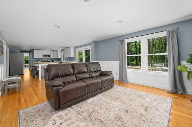 284 Bragg's Lane, Barnstable, MA 02630