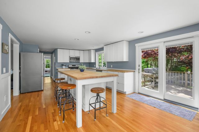 284 Bragg's Lane, Barnstable, MA 02630