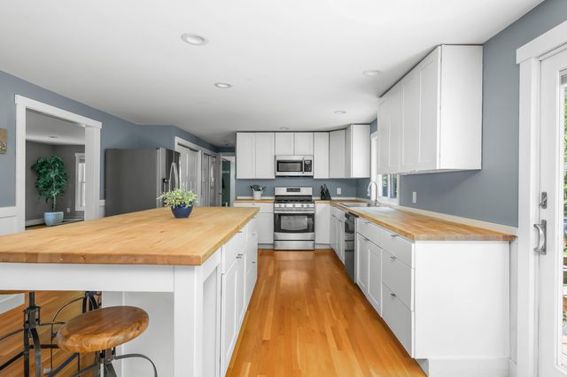 284 Bragg's Lane, Barnstable, MA 02630