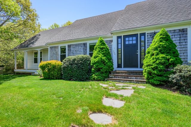 284 Bragg's Lane, Barnstable, MA 02630