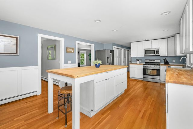 284 Bragg's Lane, Barnstable, MA 02630