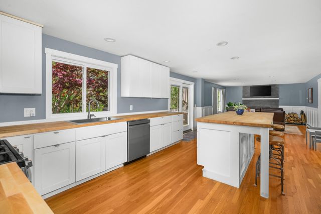 284 Bragg's Lane, Barnstable, MA 02630