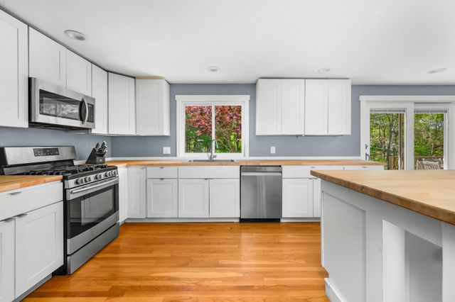 284 Bragg's Lane, Barnstable, MA 02630