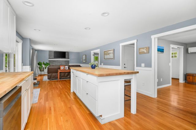 284 Bragg's Lane, Barnstable, MA 02630
