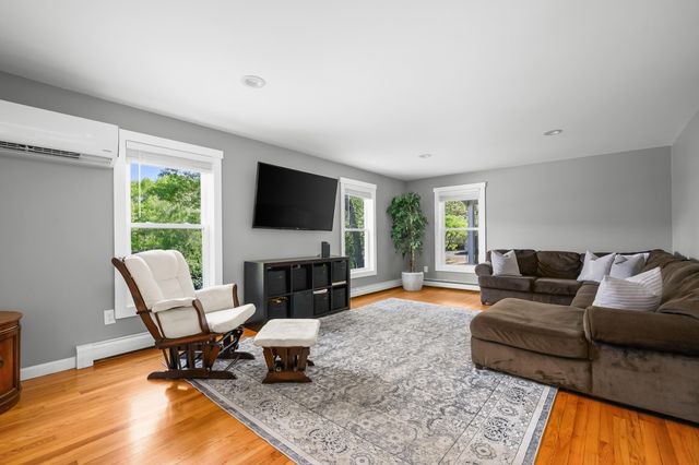 284 Bragg's Lane, Barnstable, MA 02630
