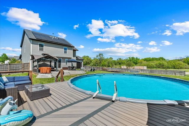 1000 Persimmon Drive, Genoa, IL 60135