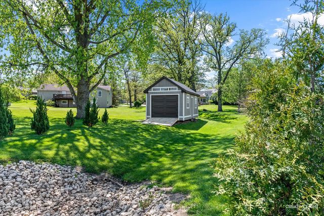1000 Persimmon Drive, Genoa, IL 60135