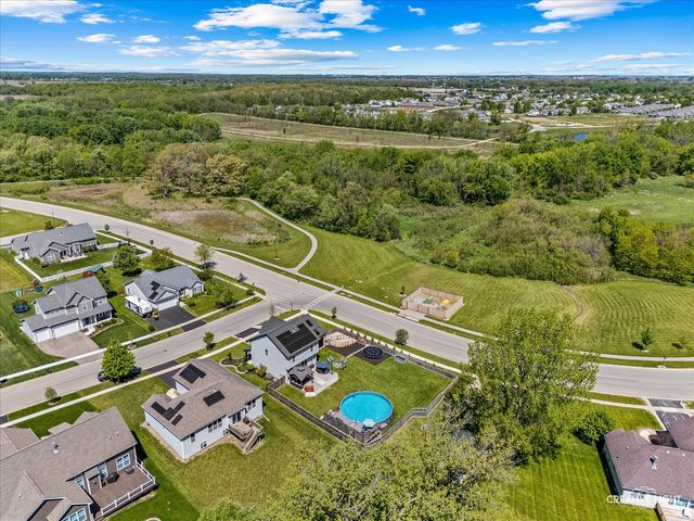 1000 Persimmon Drive, Genoa, IL 60135