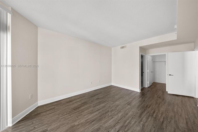 1900 N Bayshore Dr 4504, Miami, FL 33132