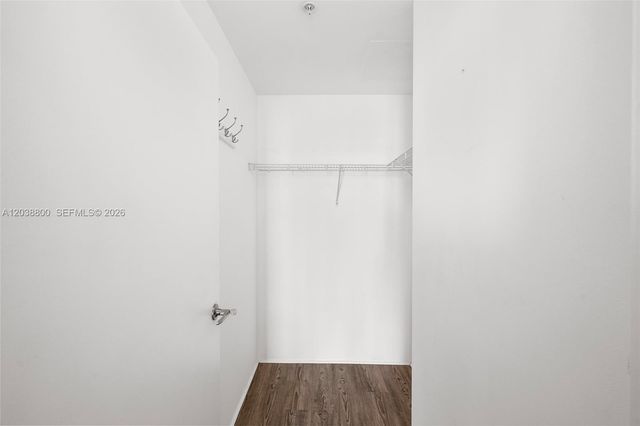 1900 N Bayshore Dr 4504, Miami, FL 33132
