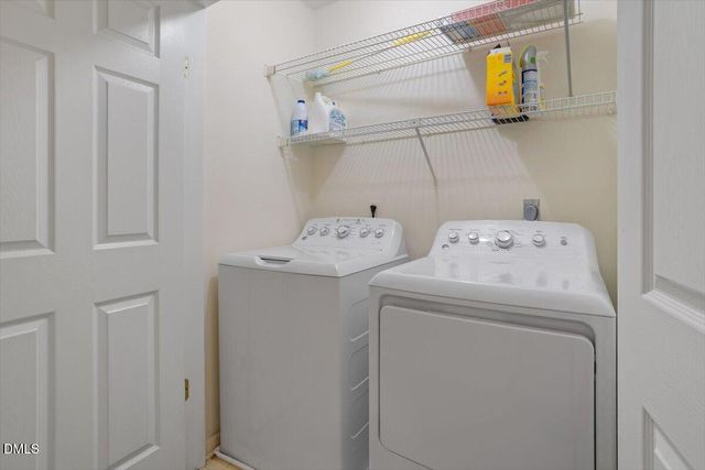104 Sir Richard Lane, Chapel Hill, NC 27517
