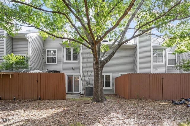 104 Sir Richard Lane, Chapel Hill, NC 27517