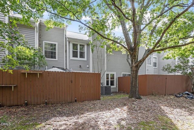 104 Sir Richard Lane, Chapel Hill, NC 27517