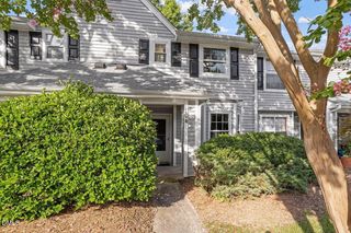 104 Sir Richard Lane, Chapel Hill, NC 27517