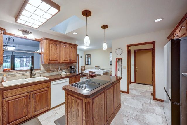 3103 Cabrillo Dr, Winfield, KS 67156