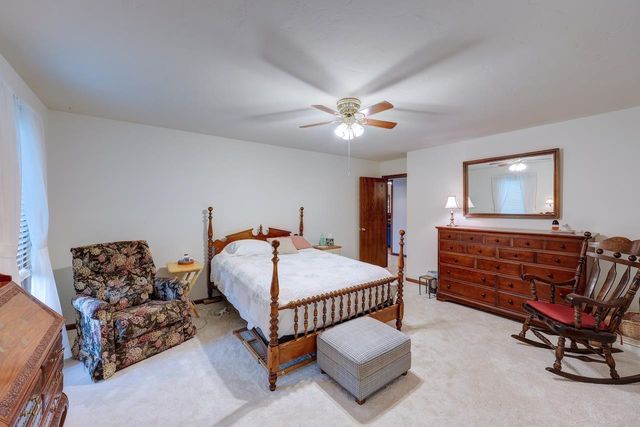 3103 Cabrillo Dr, Winfield, KS 67156