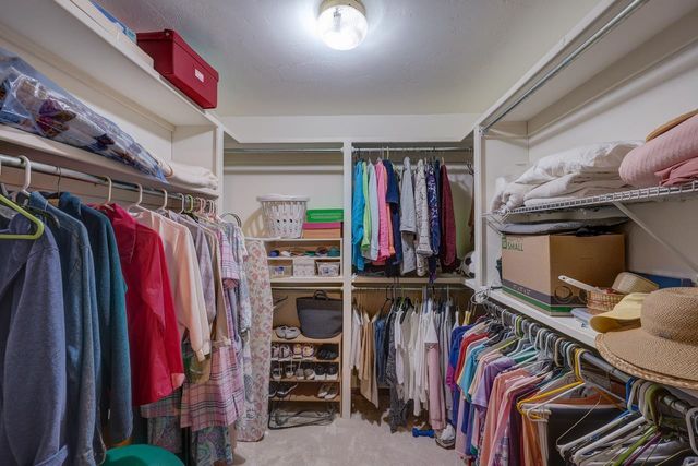 3103 Cabrillo Dr, Winfield, KS 67156