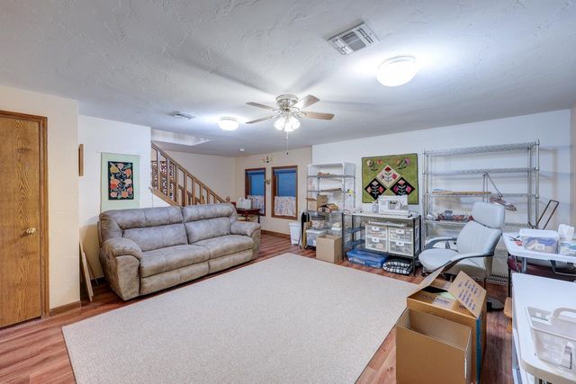 3103 Cabrillo Dr, Winfield, KS 67156