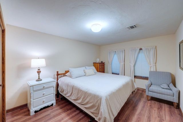 3103 Cabrillo Dr, Winfield, KS 67156