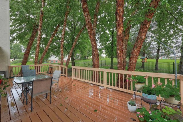 3103 Cabrillo Dr, Winfield, KS 67156