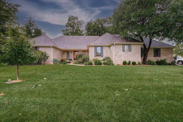3103 Cabrillo Dr, Winfield, KS 67156