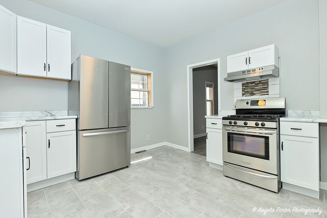 551 S Martin Luther King Jr Avenue 2, Waukegan, IL 60085