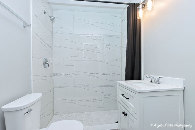 551 S Martin Luther King Jr Avenue 2, Waukegan, IL 60085