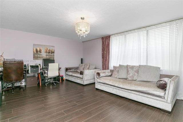 20291 NE 30th Ave PH-10, Aventura, FL 33180