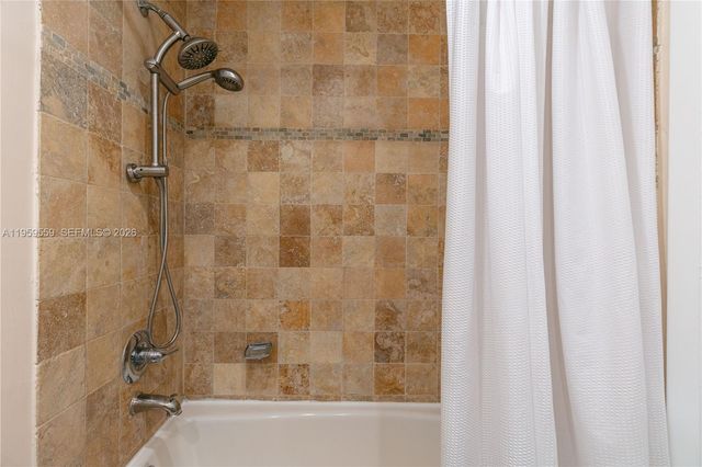 20291 NE 30th Ave PH-10, Aventura, FL 33180