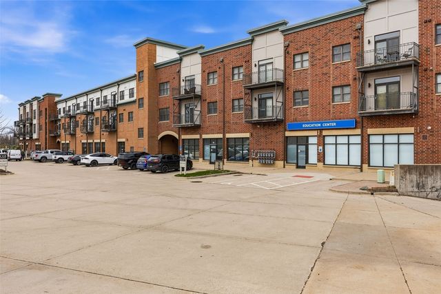 847 Quarry Rd 303, Coralville, IA 52241