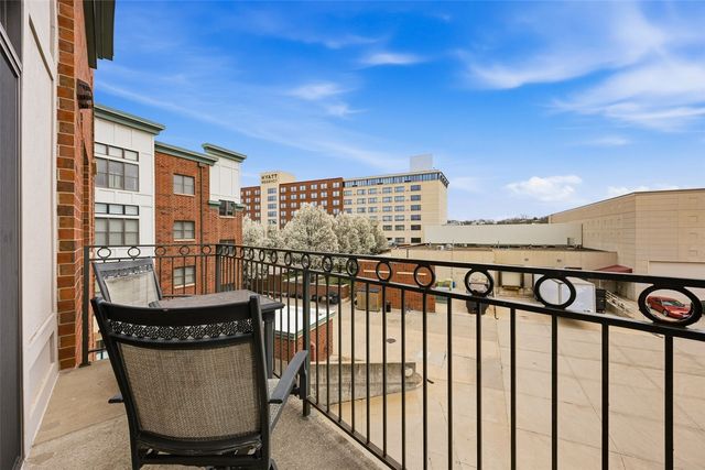 847 Quarry Rd 303, Coralville, IA 52241