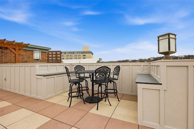 847 Quarry Rd 303, Coralville, IA 52241