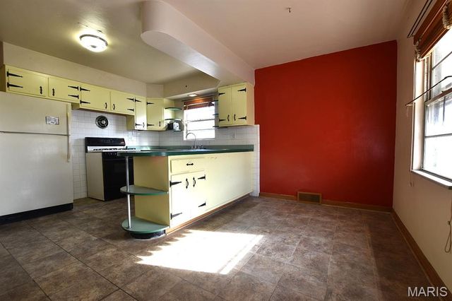 5642 Wilson Avenue, St Louis, MO 63110