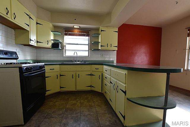 5642 Wilson Avenue, St Louis, MO 63110