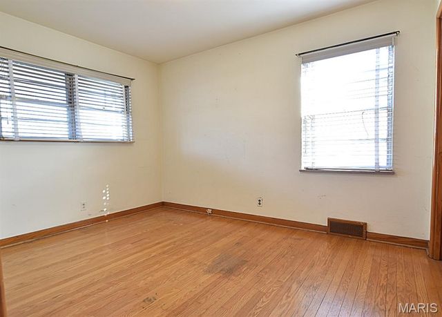 5642 Wilson Avenue, St Louis, MO 63110