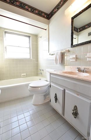 5642 Wilson Avenue, St Louis, MO 63110