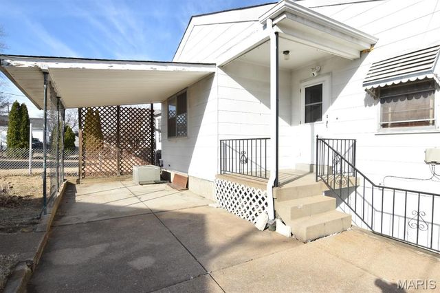 5642 Wilson Avenue, St Louis, MO 63110