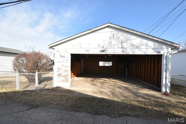 5642 Wilson Avenue, St Louis, MO 63110