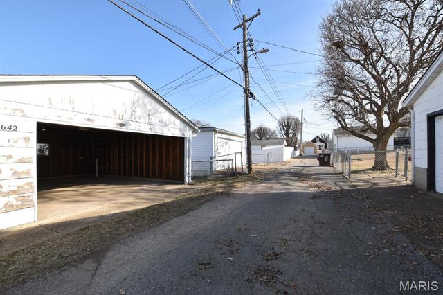 5642 Wilson Avenue, St Louis, MO 63110