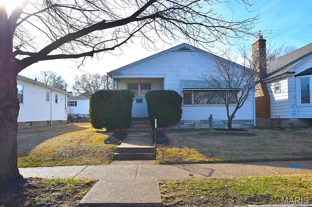 5642 Wilson Avenue, St Louis, MO 63110