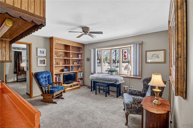 8311 Greenview Dr, Rome, NY 13440