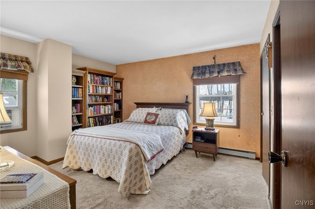 8311 Greenview Dr, Rome, NY 13440