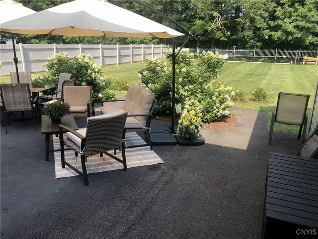 8311 Greenview Dr, Rome, NY 13440