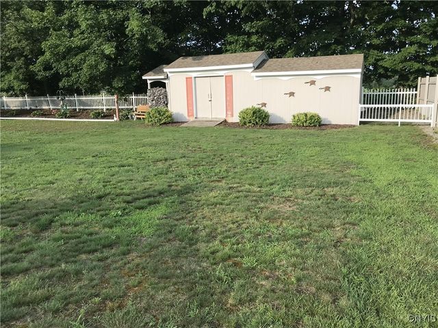 8311 Greenview Dr, Rome, NY 13440