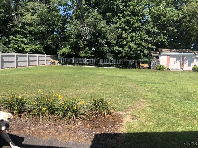 8311 Greenview Dr, Rome, NY 13440