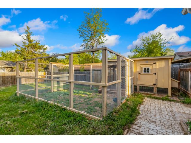 2912 Lochlomond Dr, Laporte, CO 80535
