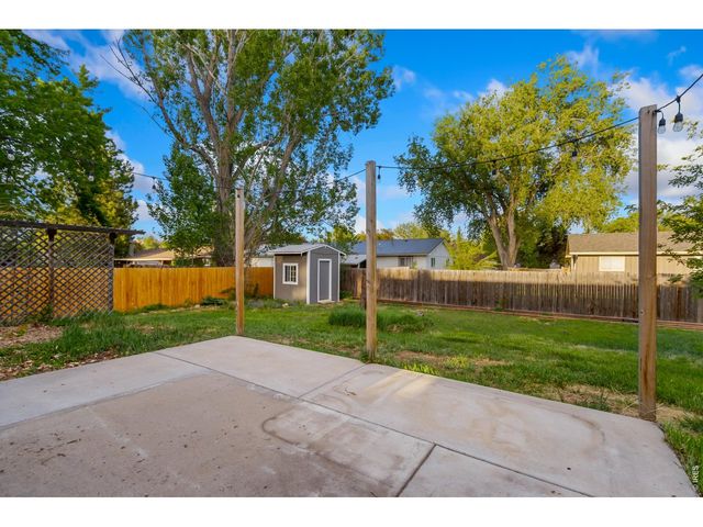 2912 Lochlomond Dr, Laporte, CO 80535