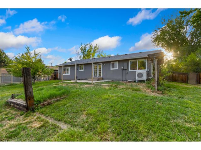 2912 Lochlomond Dr, Laporte, CO 80535