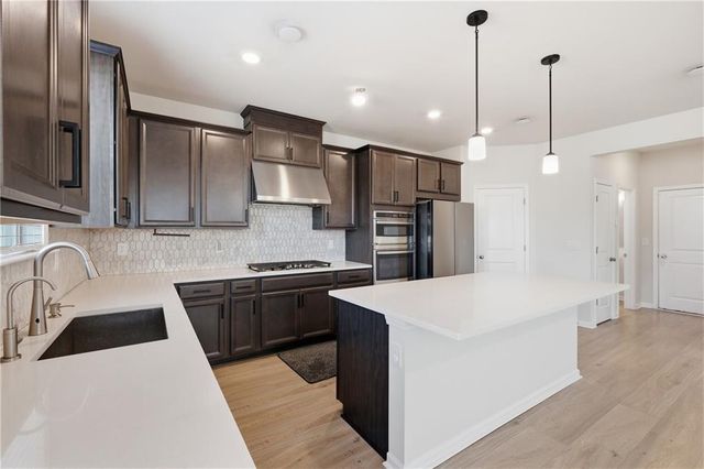 8820 Shipton Circle, Ball Ground, GA 30107